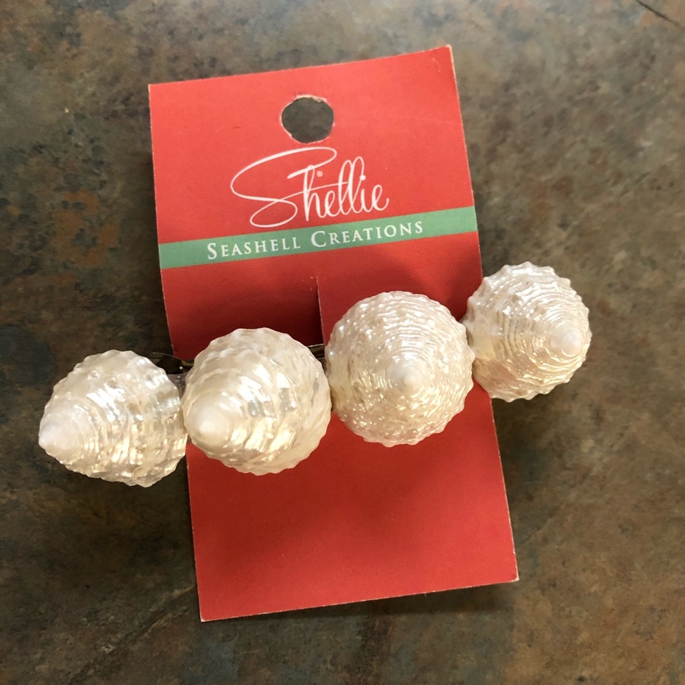 Brand new! Seashell hair clip!
